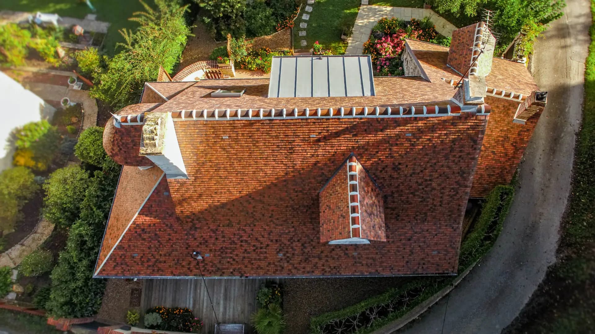 Pose couverture tuiles ardoises zinc – LEBLANC Adrien